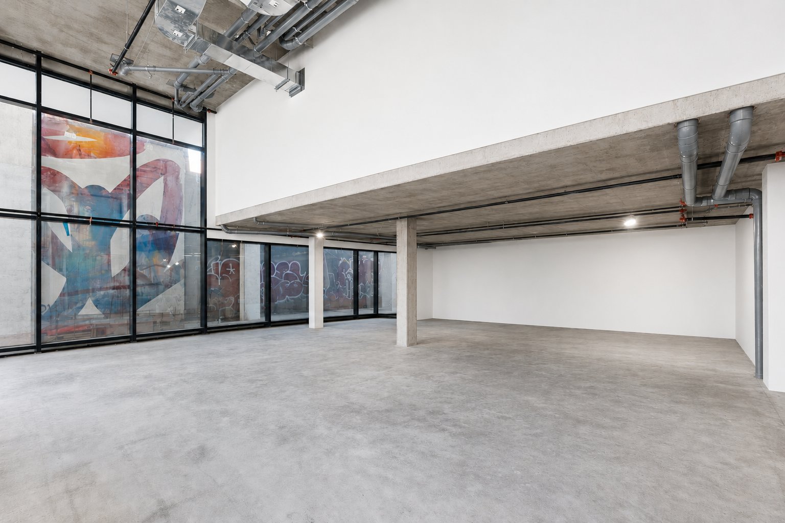 Photo - Interior