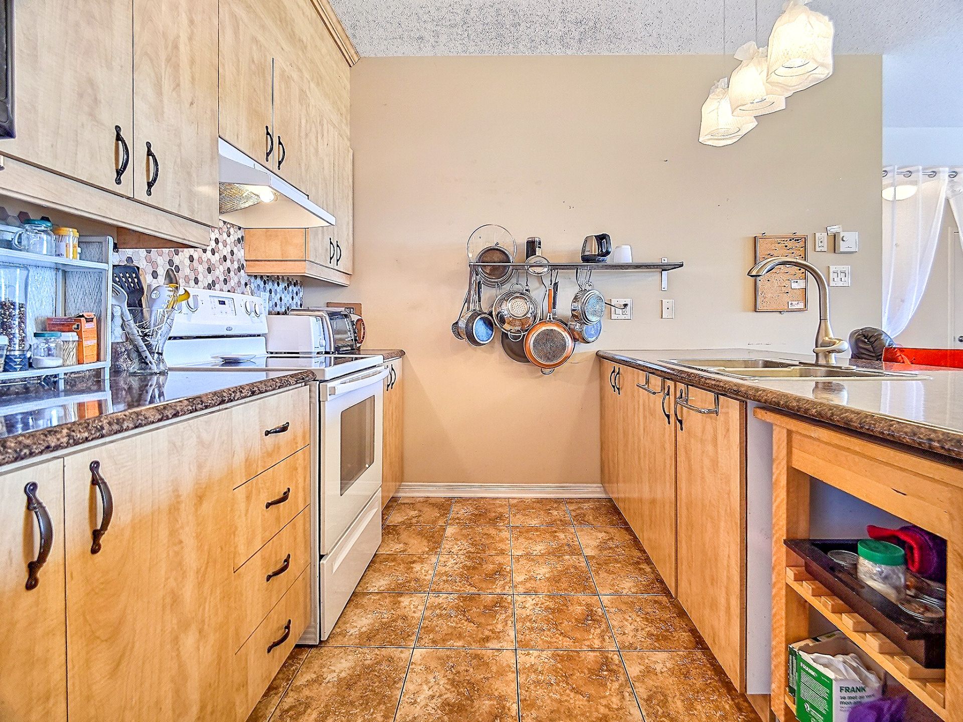 Photo - Kitchen