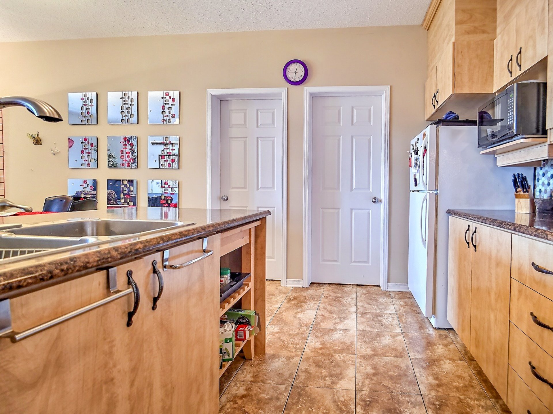 Photo - Kitchen