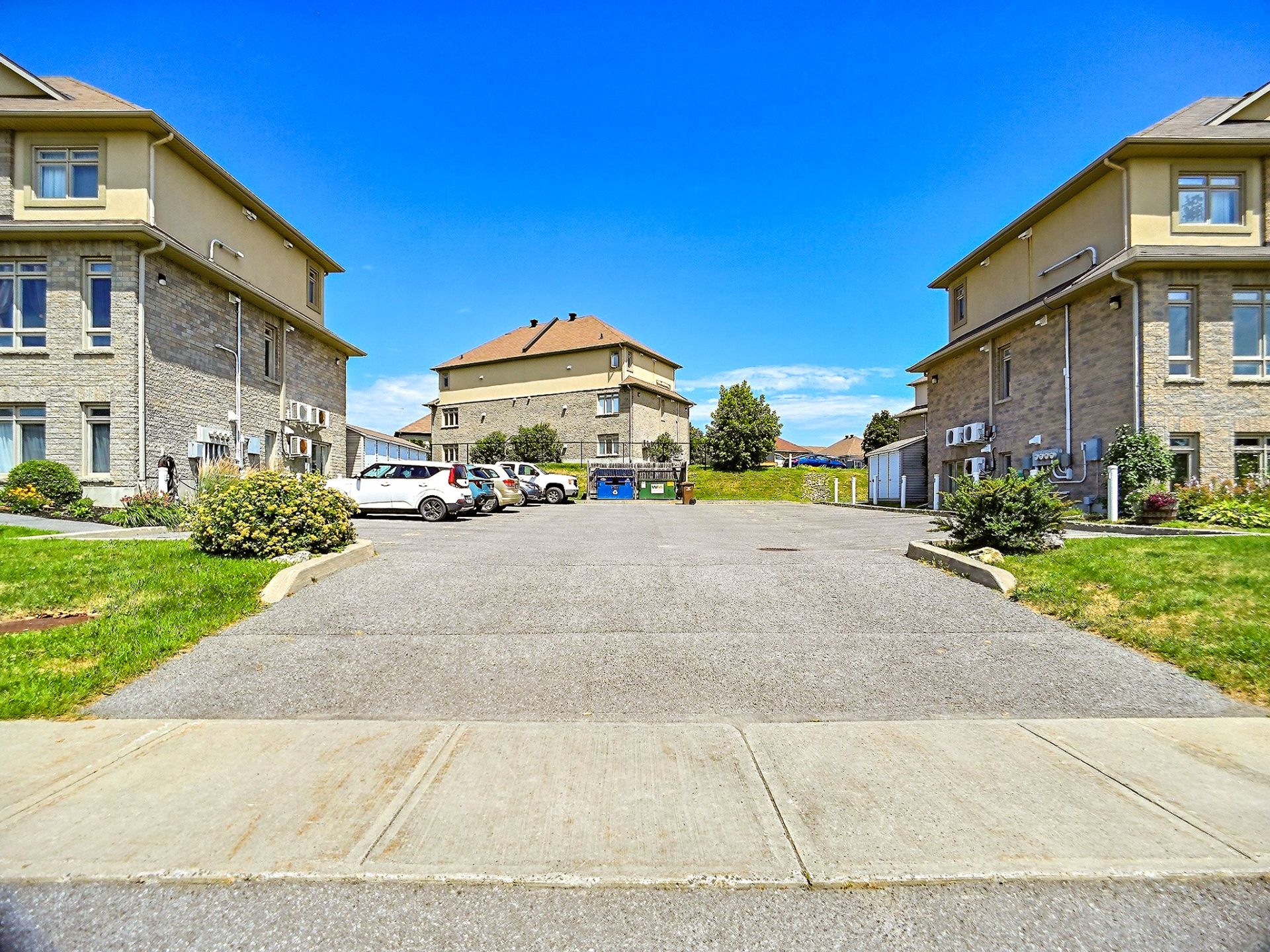 Photo - Parking