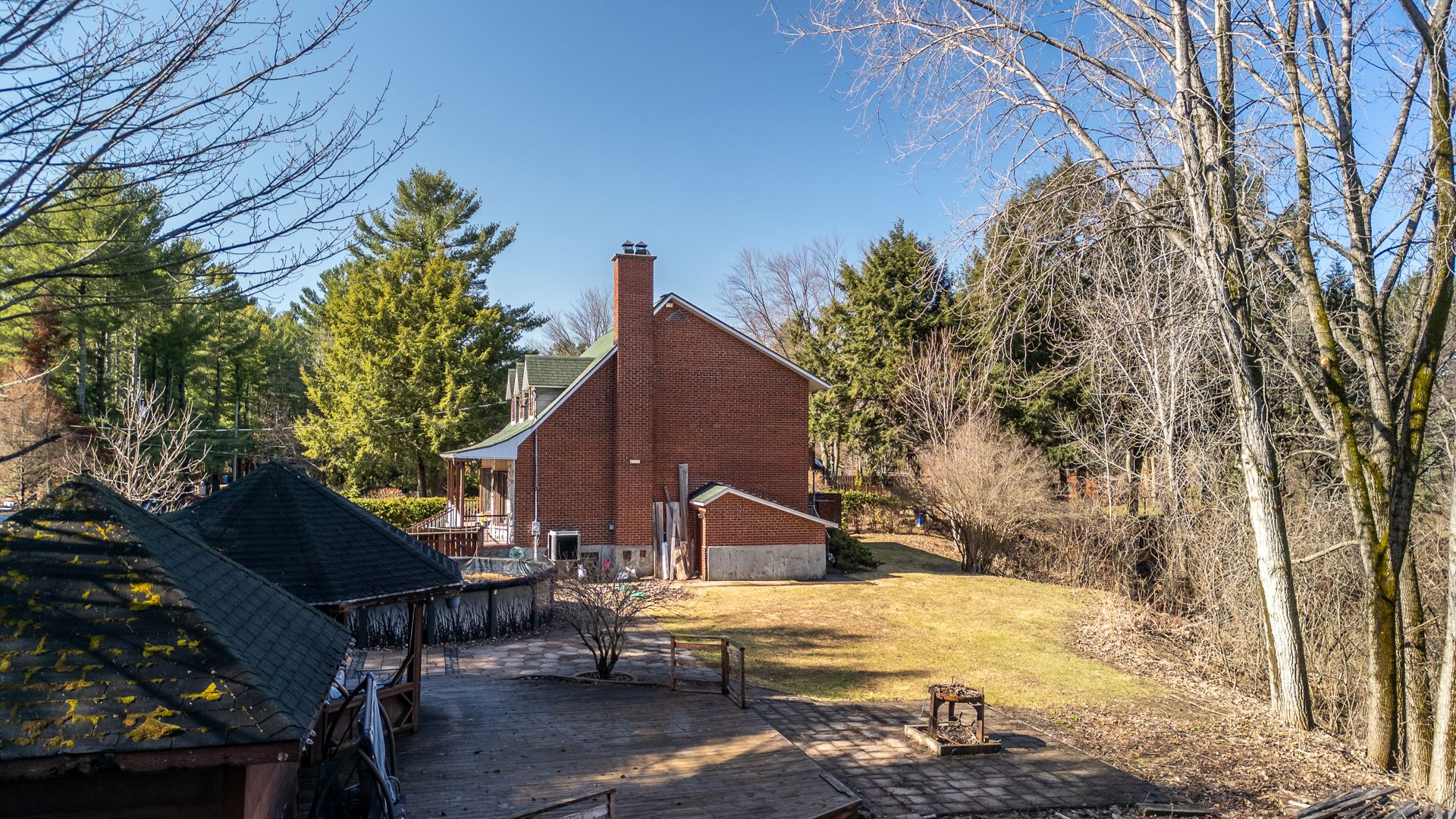 Photo - Exterior