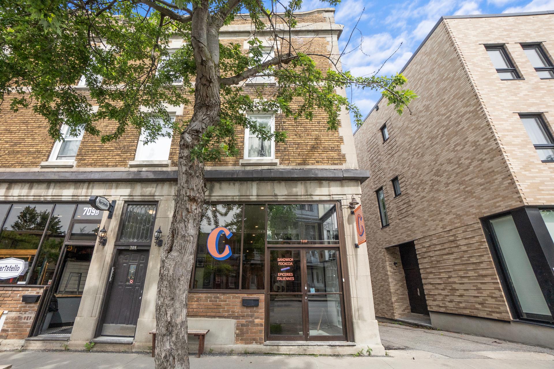 Photo - Frontage