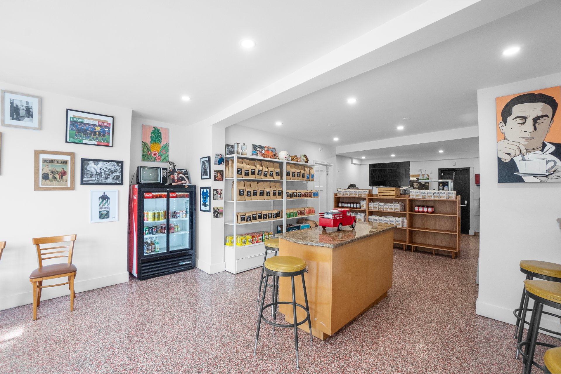 Photo - Interior