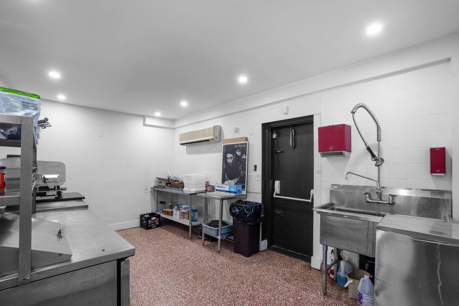 Photo - Interior