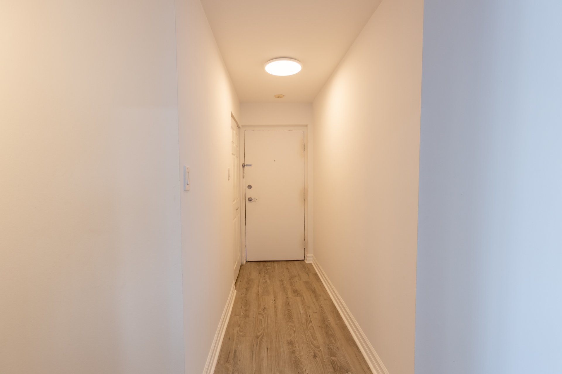 Photo - Hallway