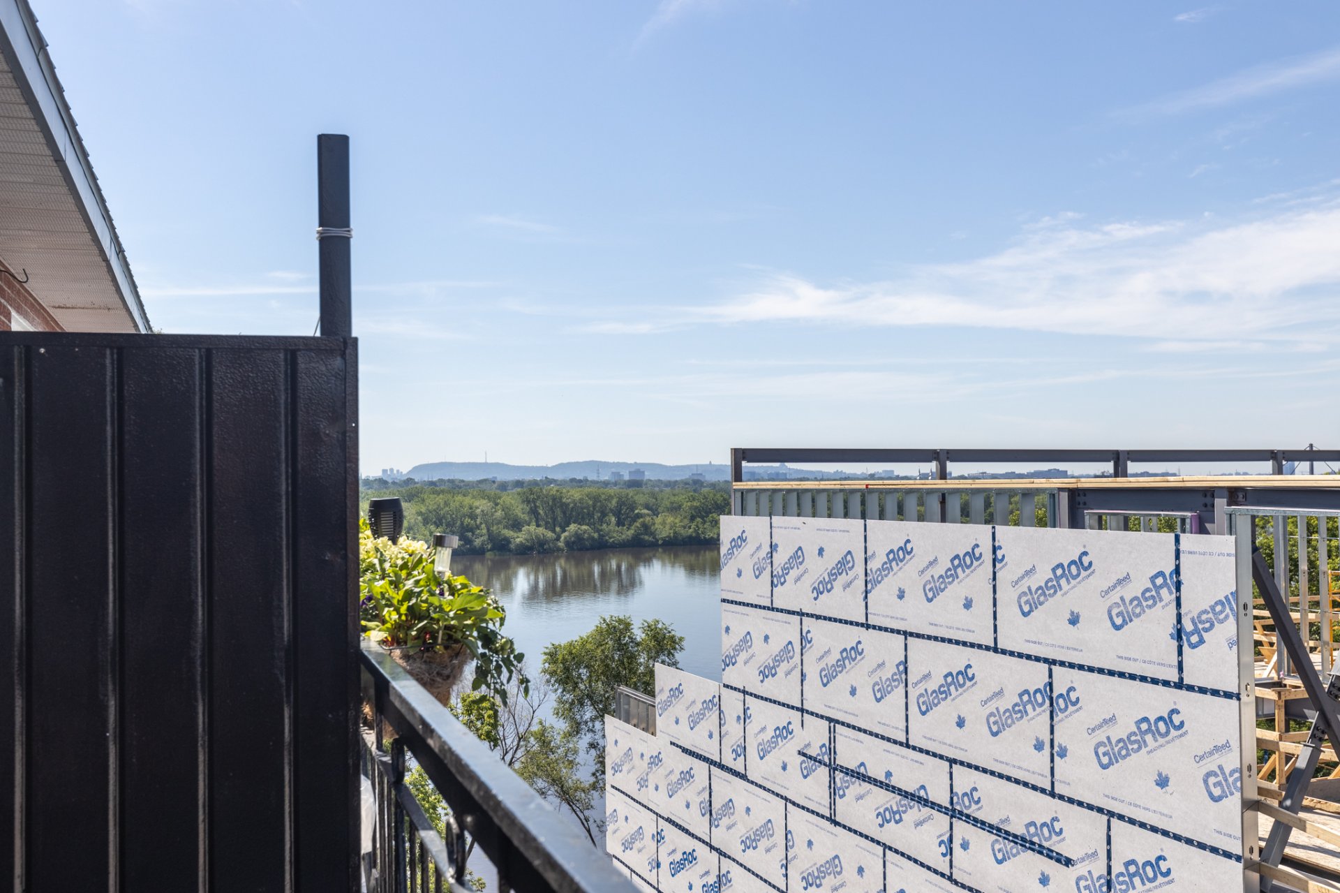 Photo - Balcony