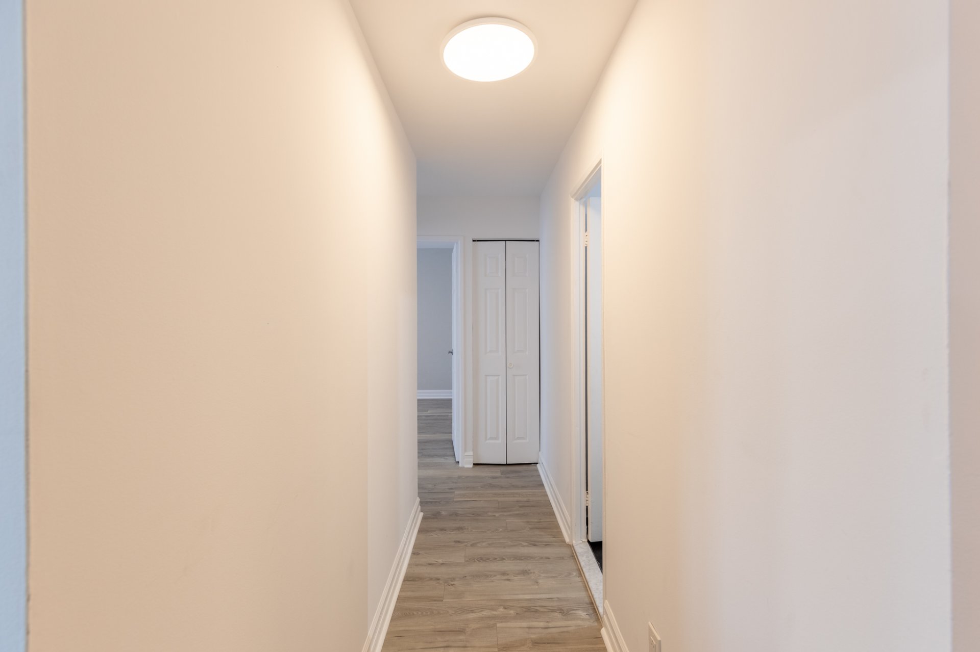 Photo - Hallway
