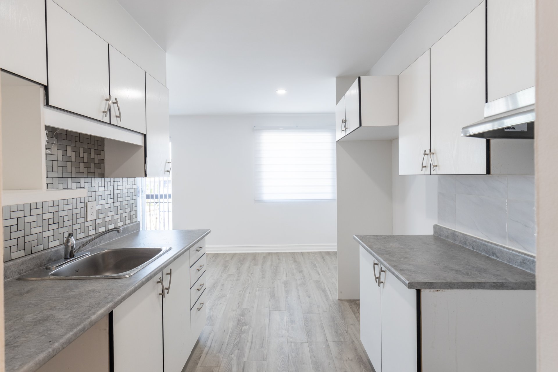 Photo - Kitchen