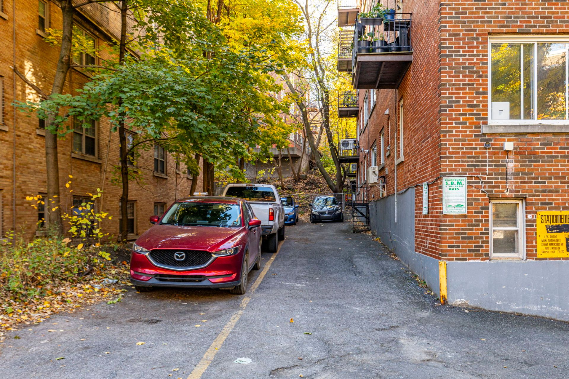 Photo - Stationnement