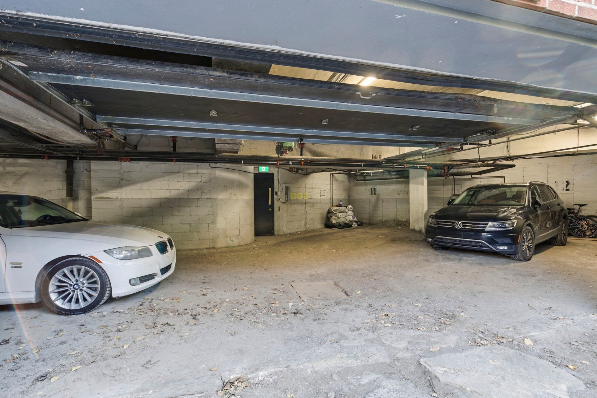 Photo - Stationnement