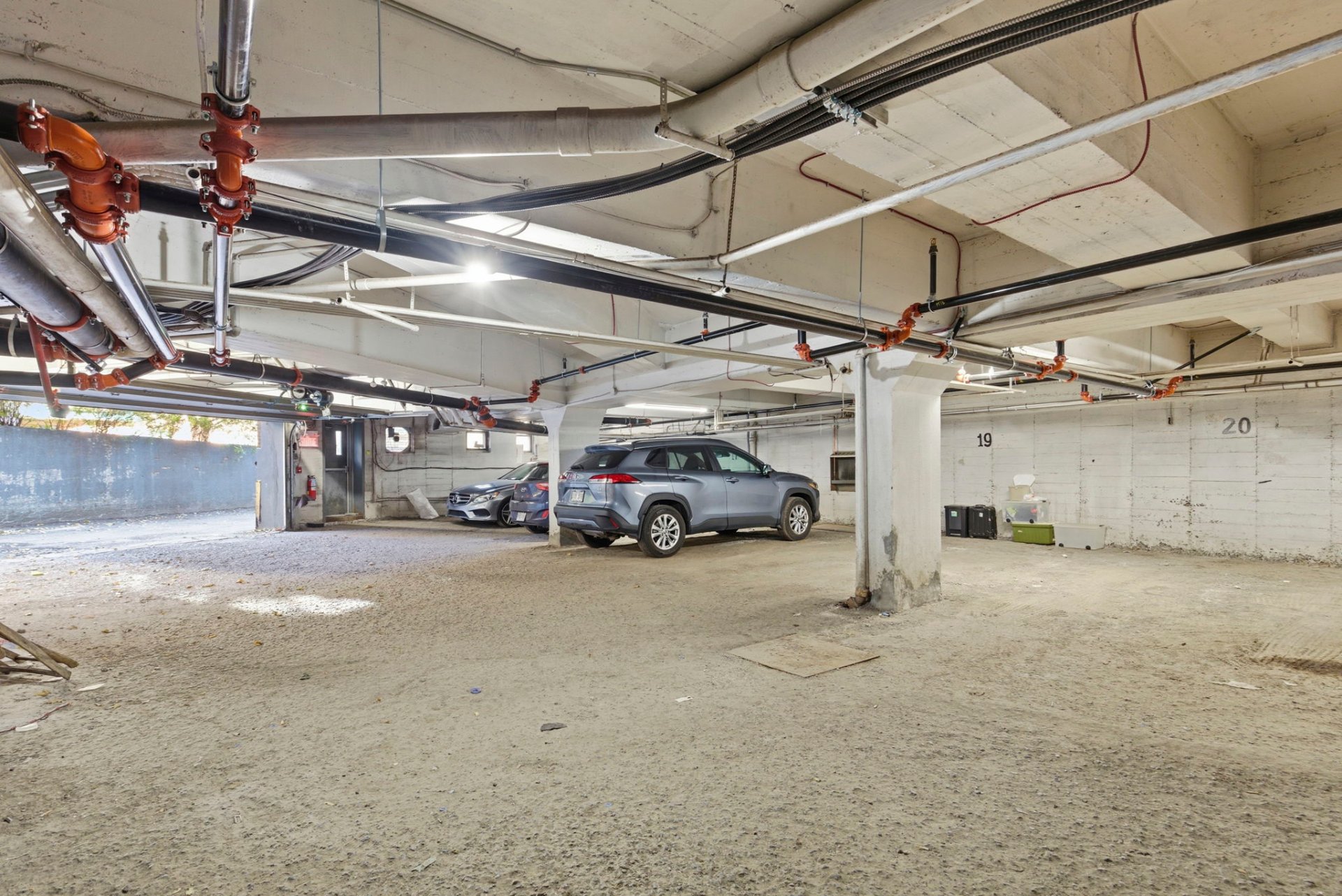 Photo - Stationnement