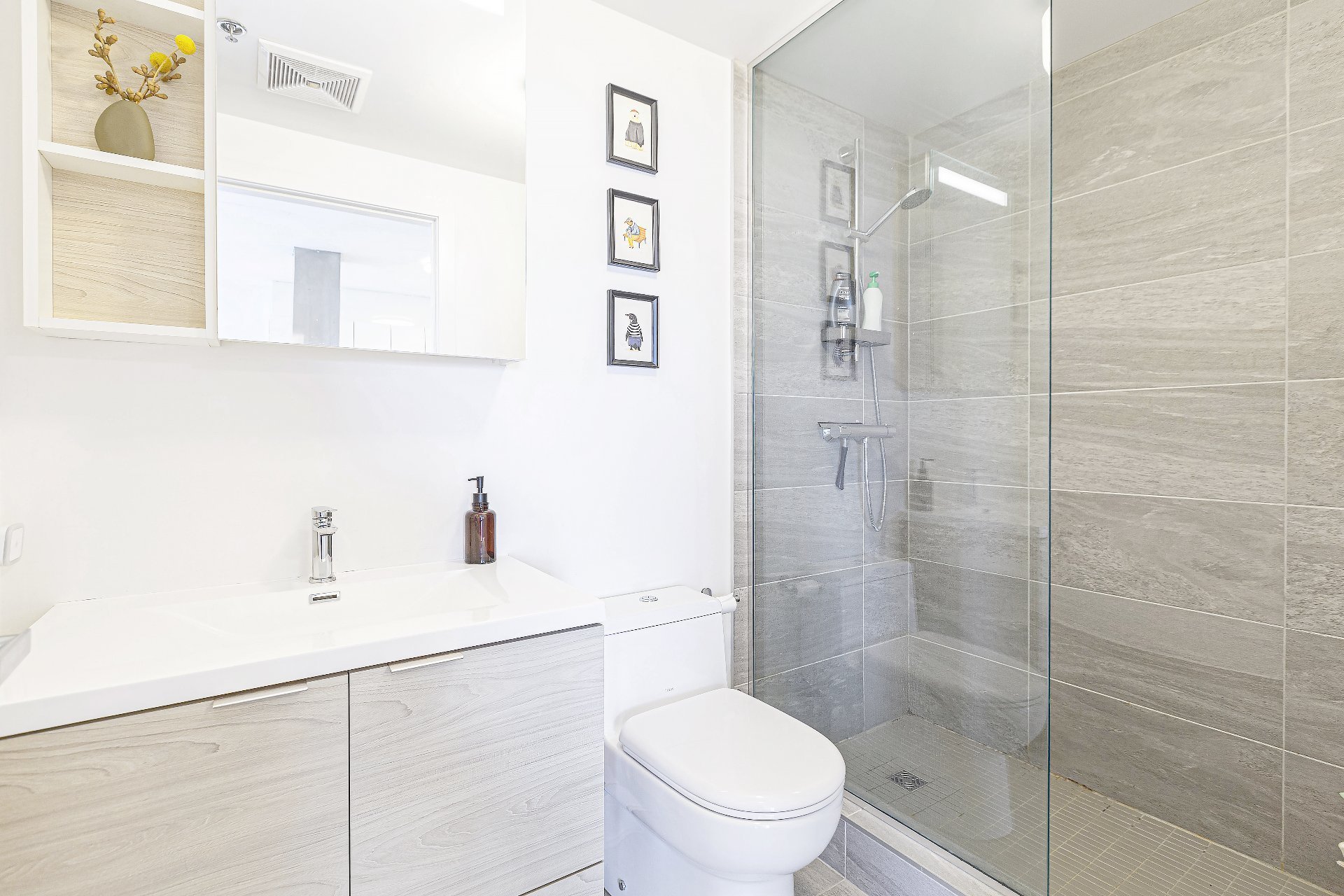 Photo - Bathroom