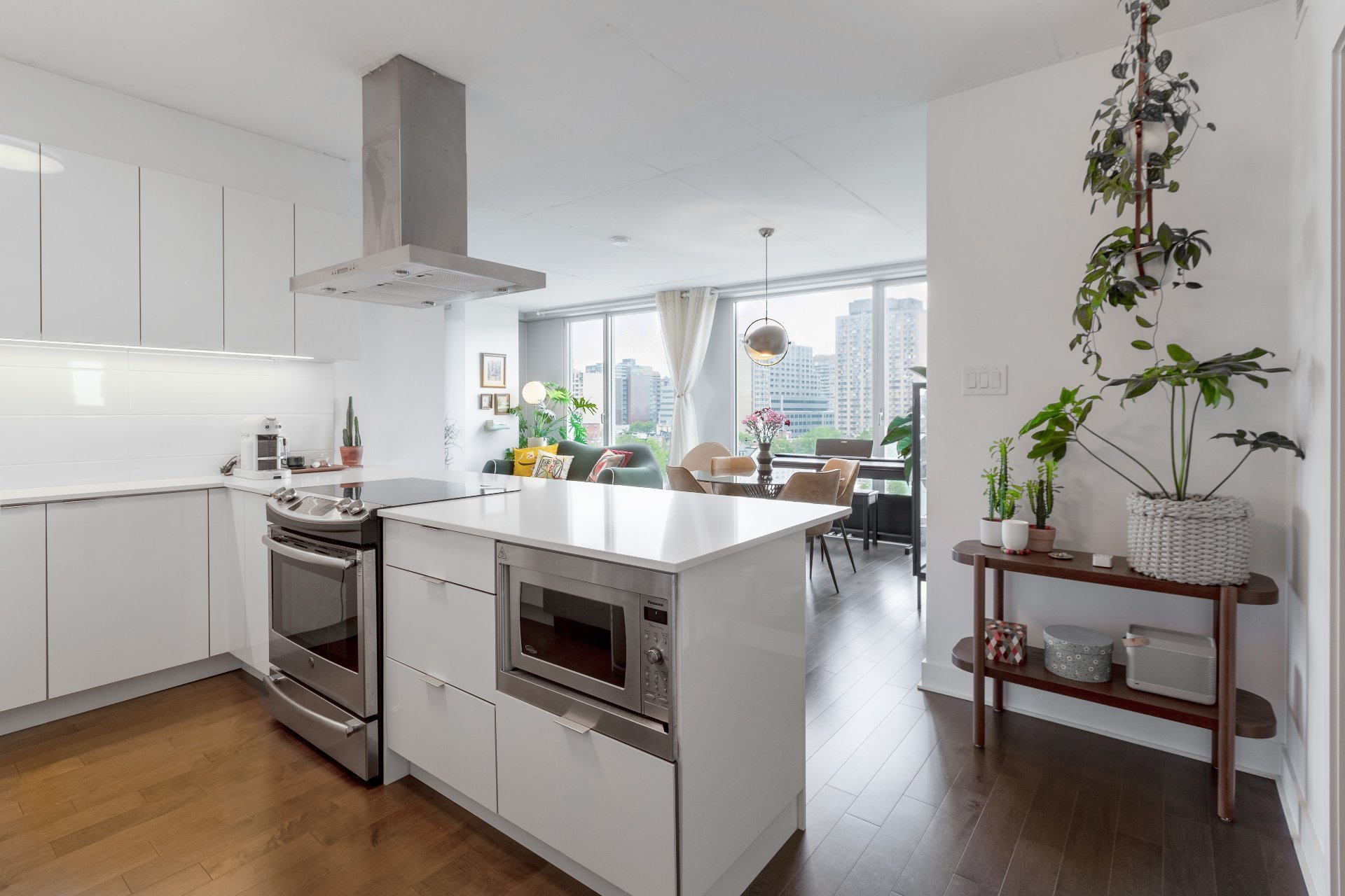 Photo - Kitchen