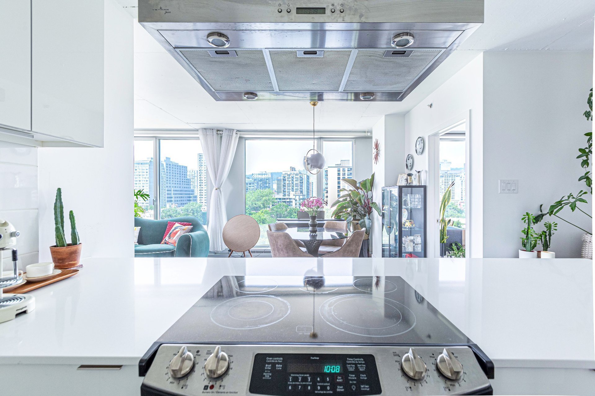 Photo - Kitchen