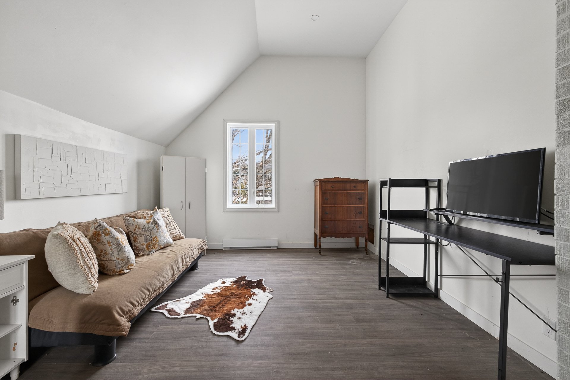 Photo - Primary bedroom