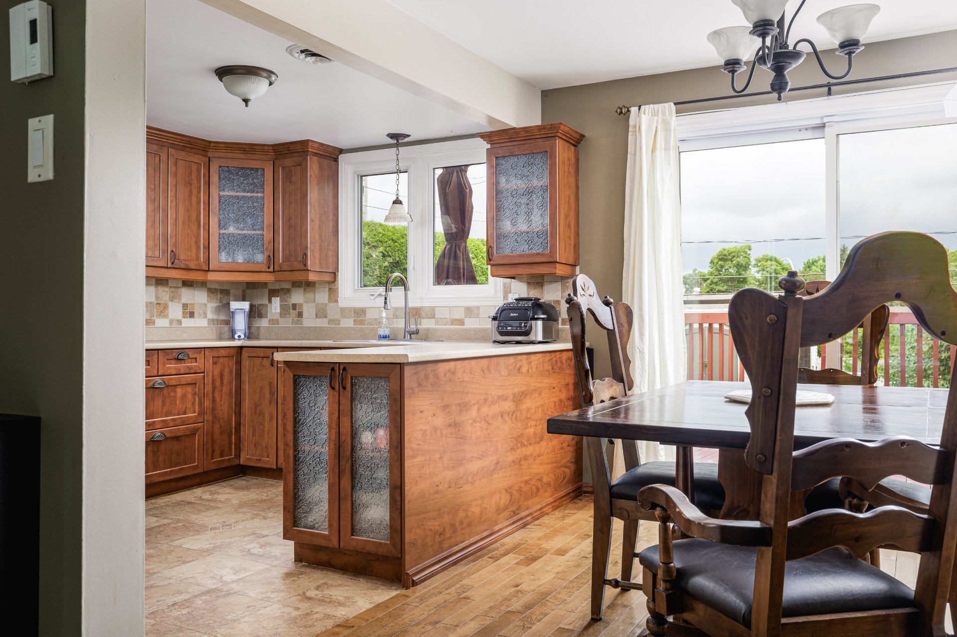 Photo - Kitchen