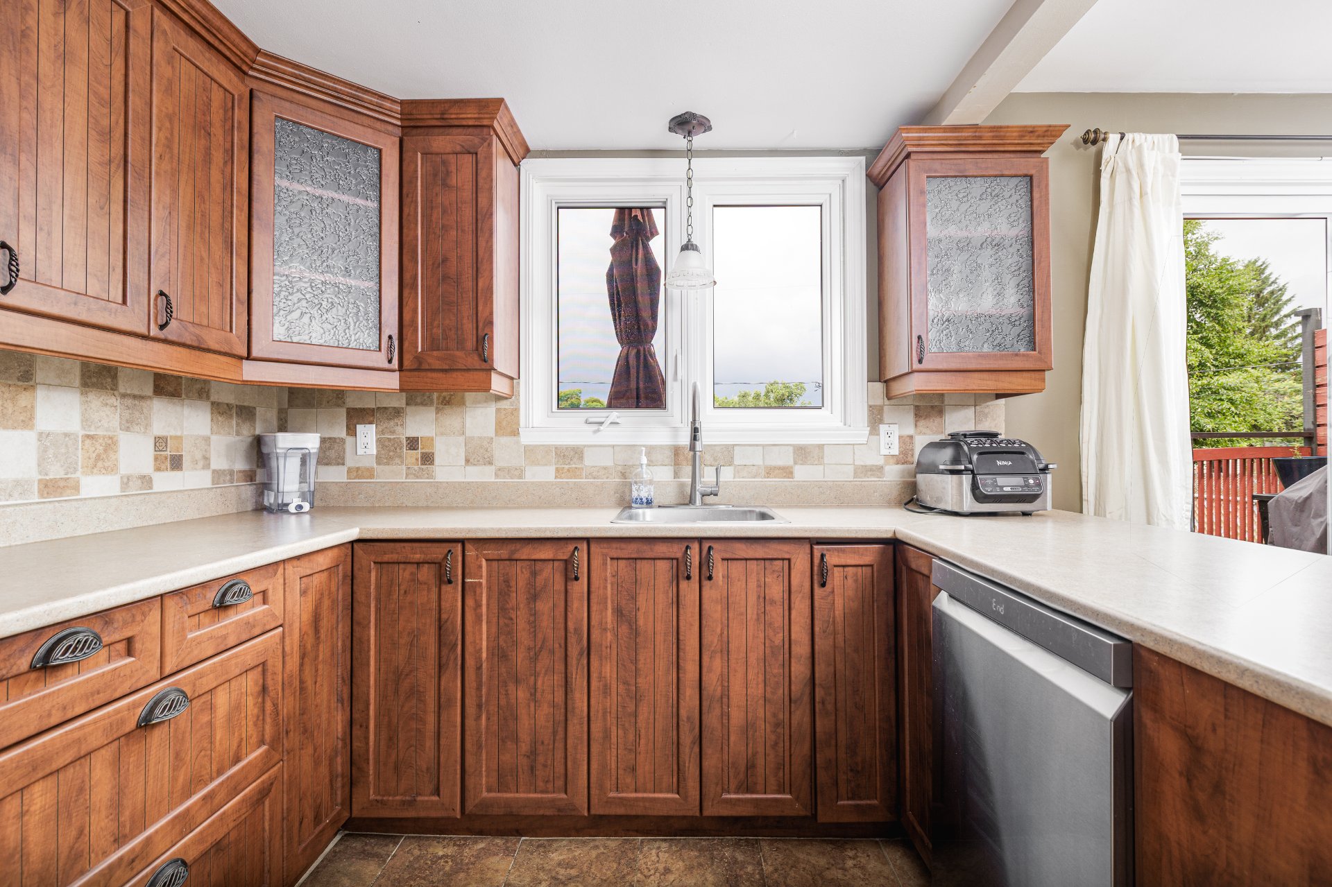 Photo - Kitchen
