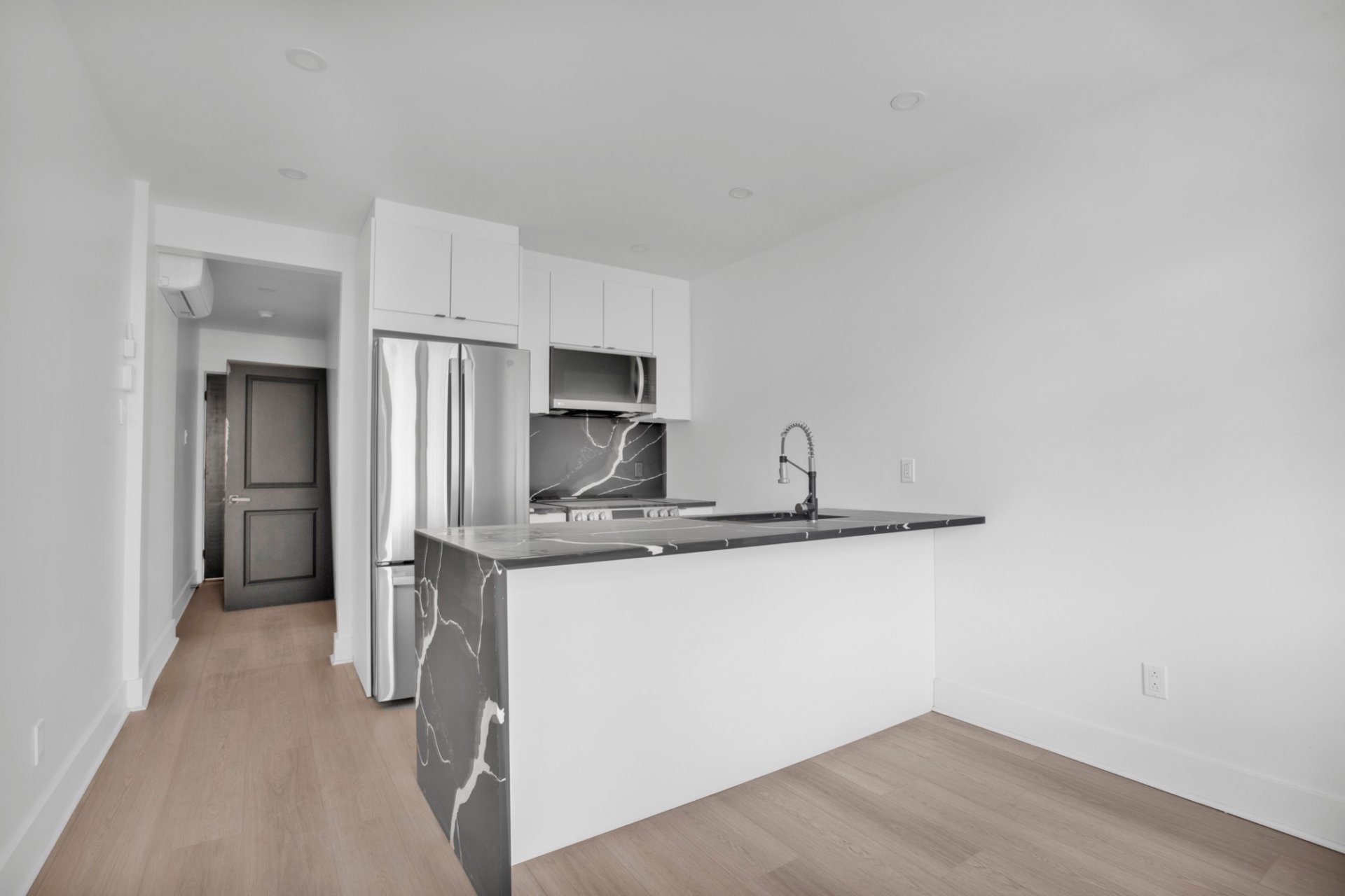 Photo - Kitchen