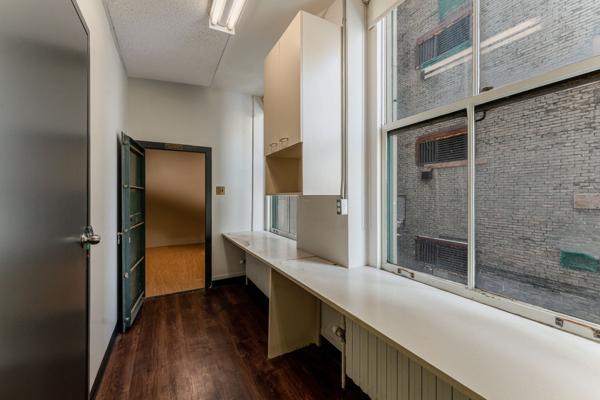 Photo - Interior