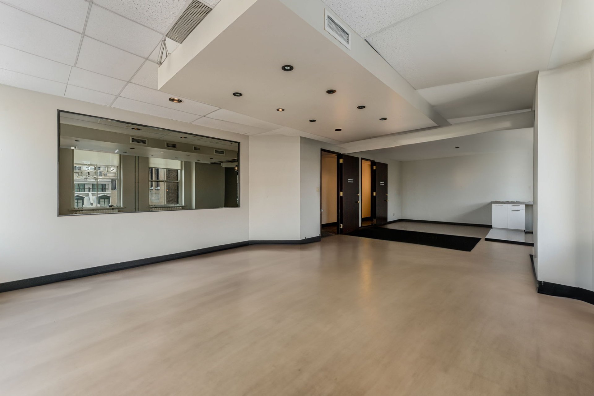 Photo - Interior