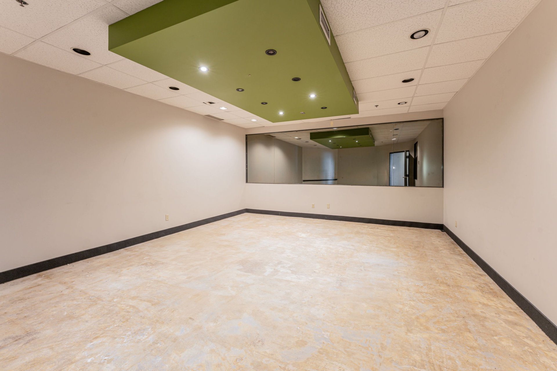 Photo - Interior