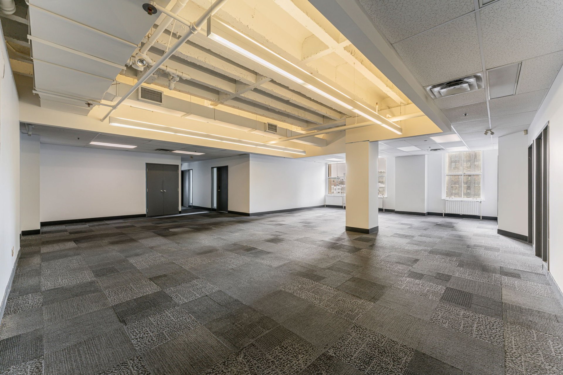 Photo - Interior