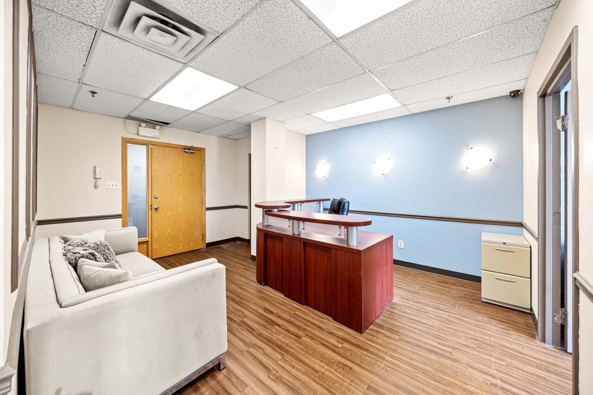 Photo - Reception Area