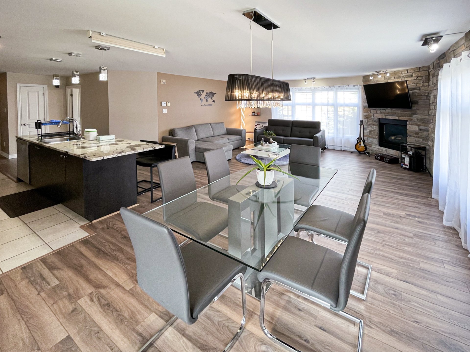 Photo - Dining room