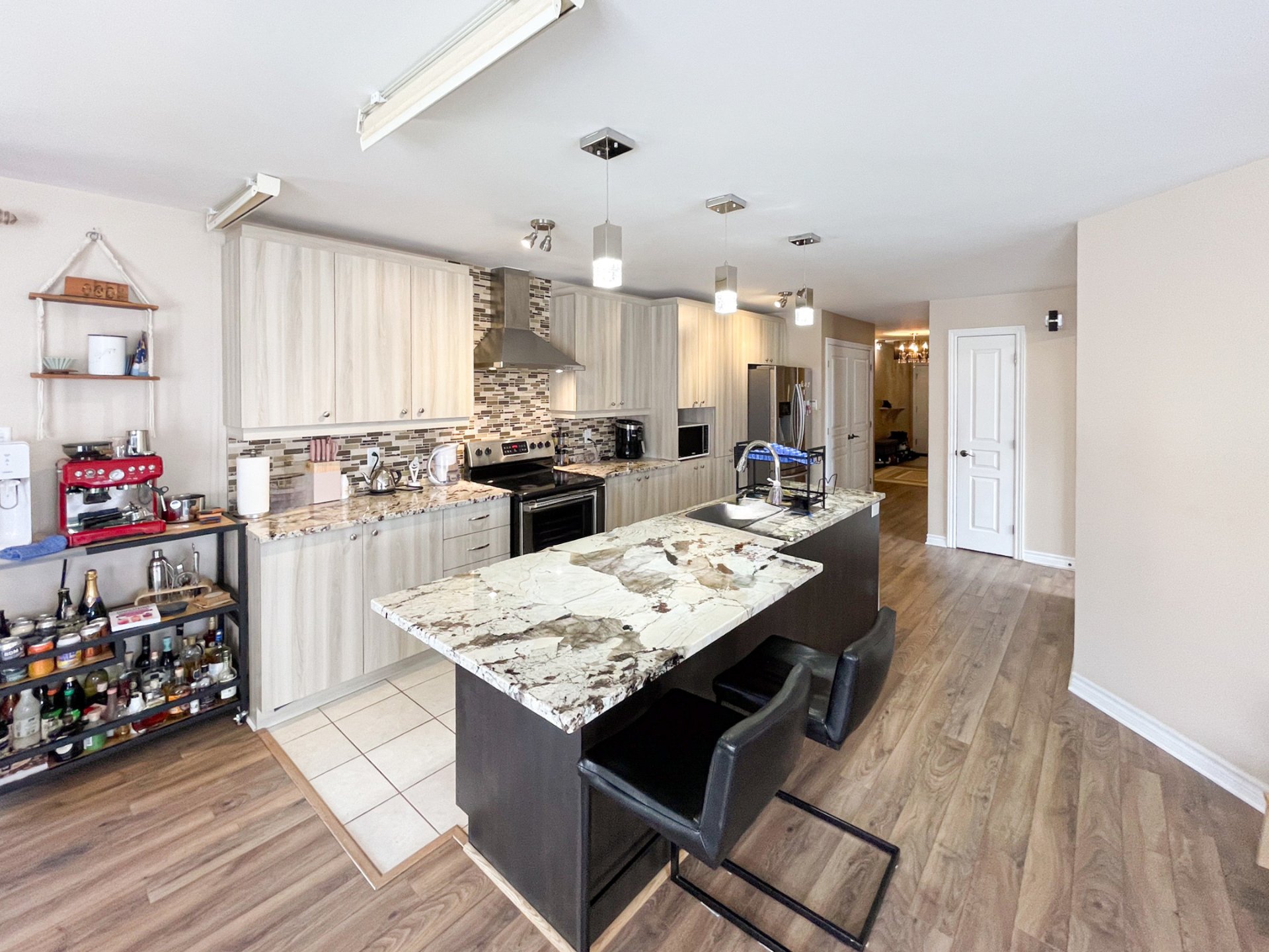 Photo - Kitchen