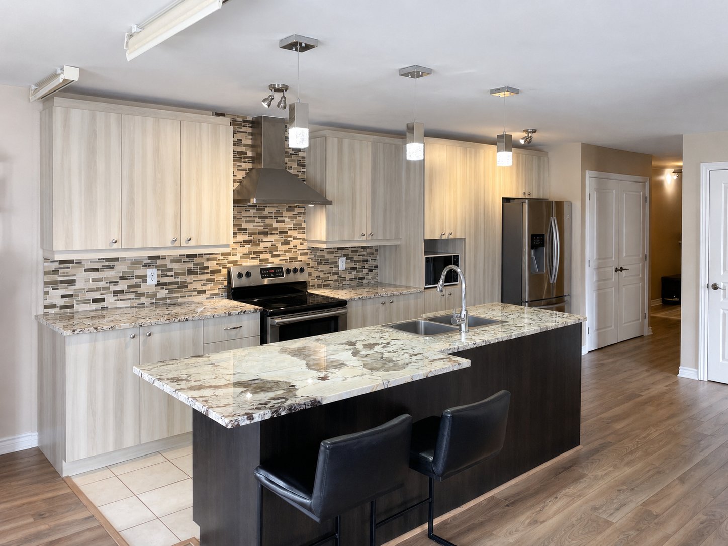 Photo - Kitchen
