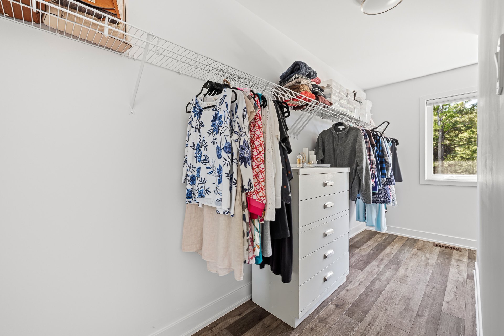 Photo - Walk-in closet