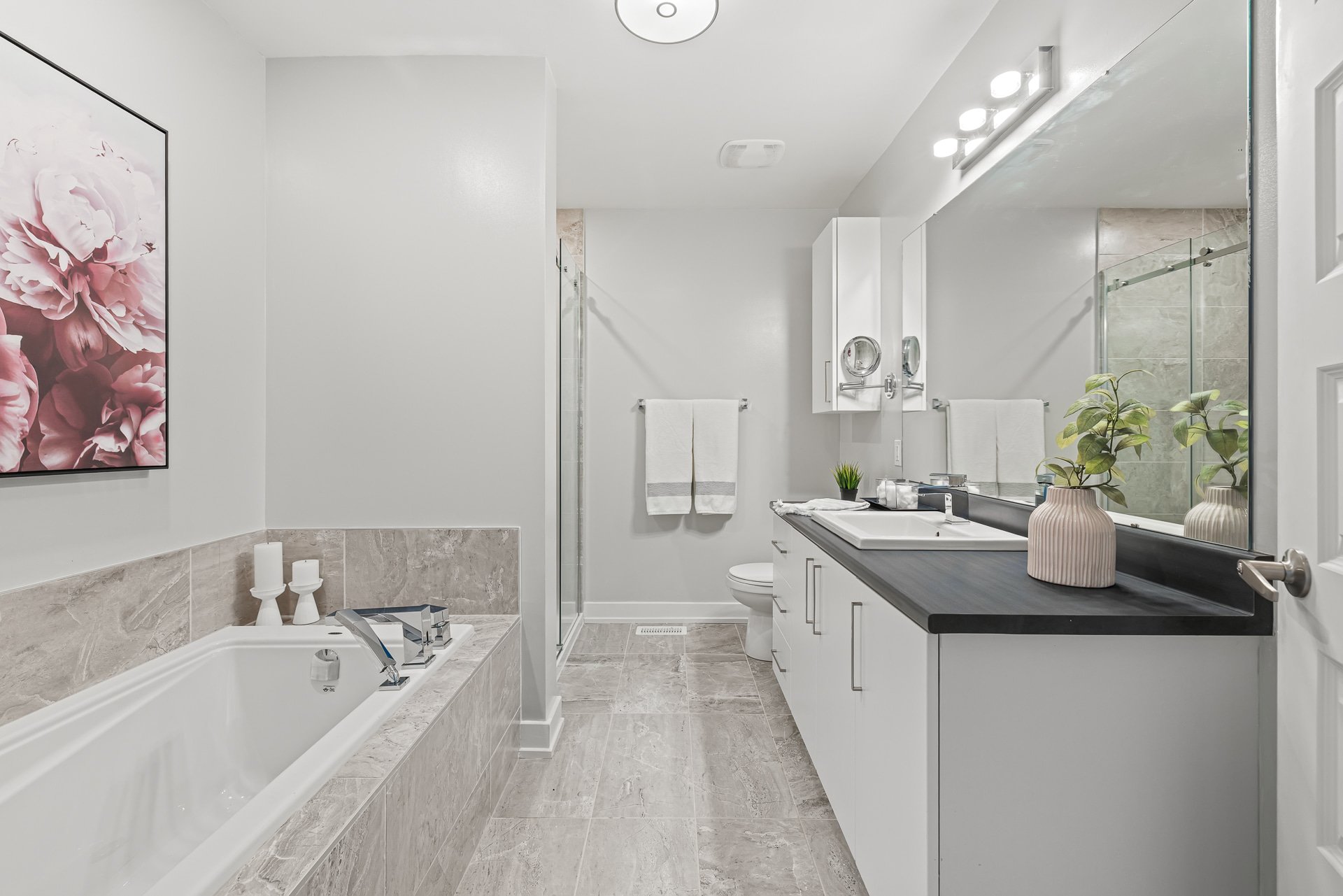Photo - Bathroom