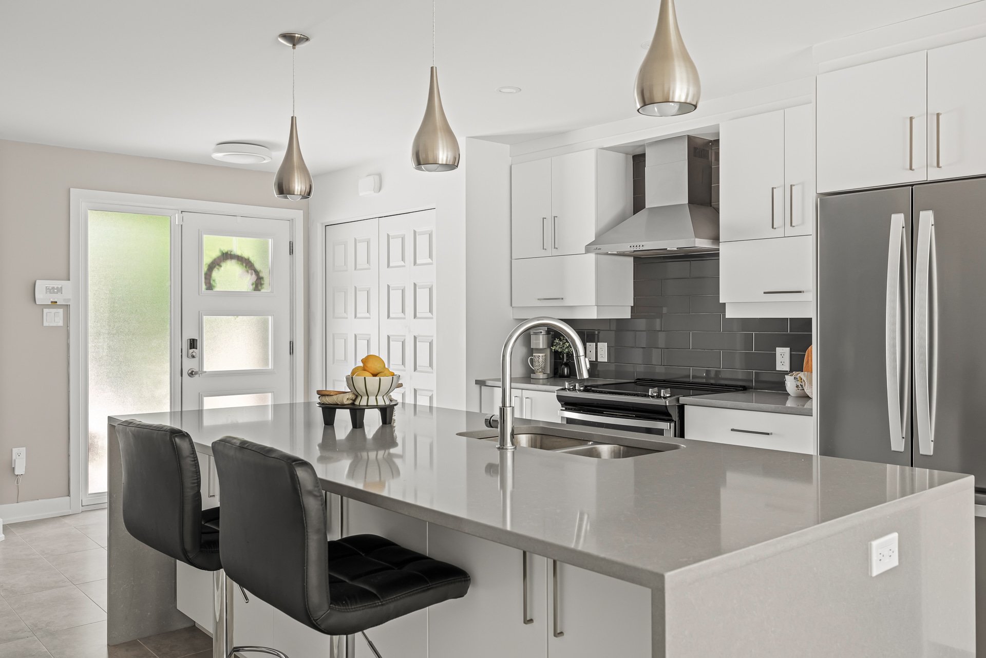 Photo - Kitchen