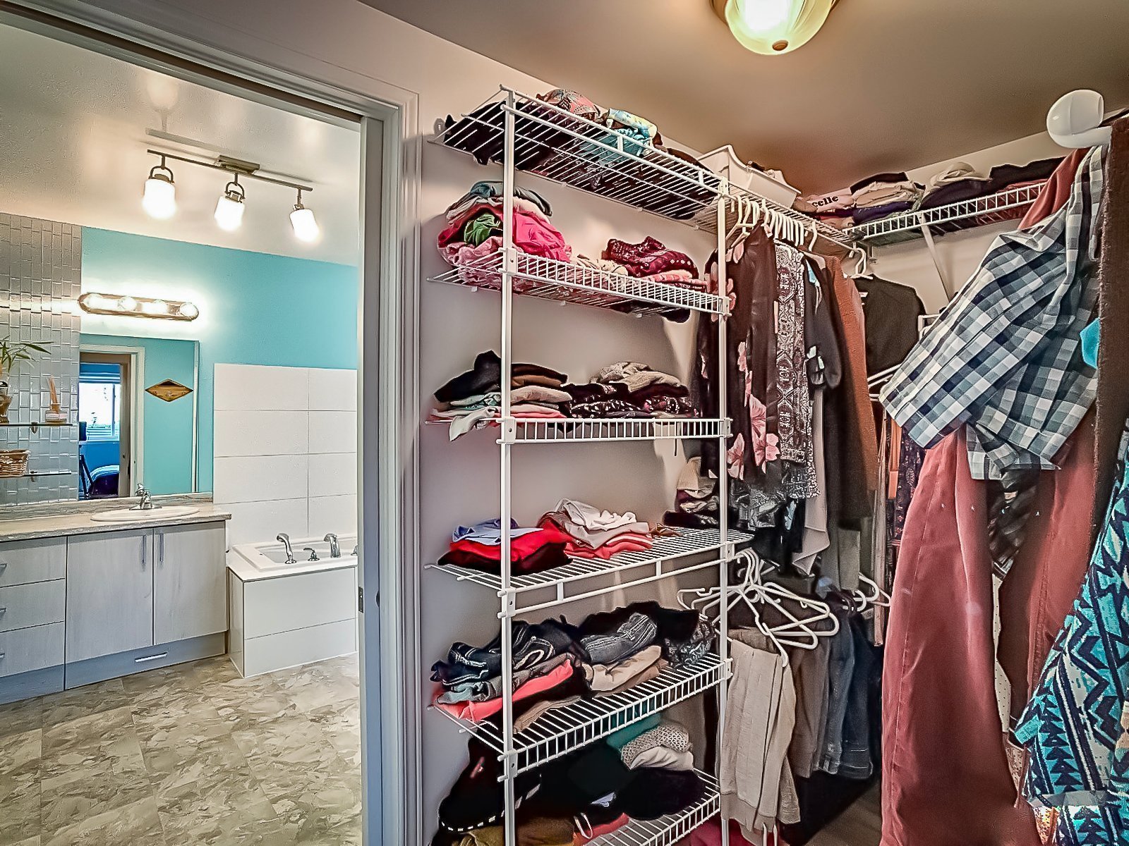Photo - Penderie (Walk-in)