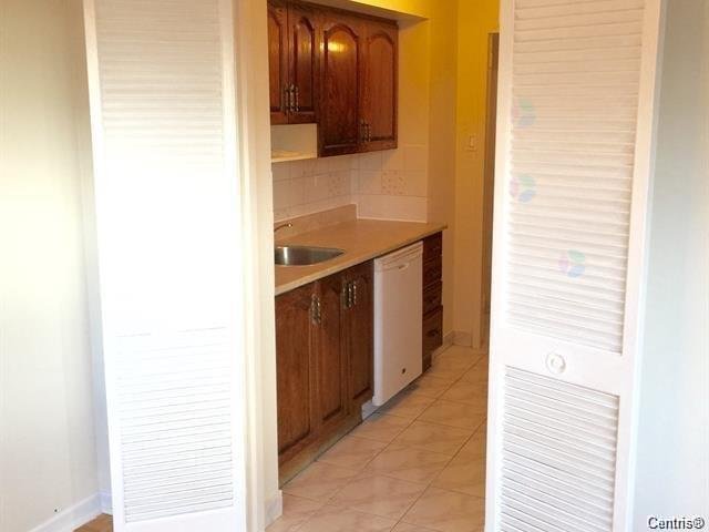 Photo - Kitchen