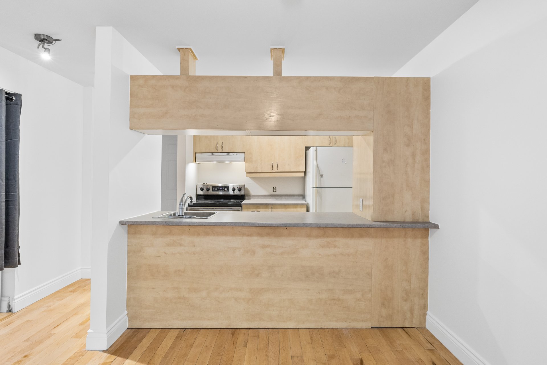 Photo - Kitchen