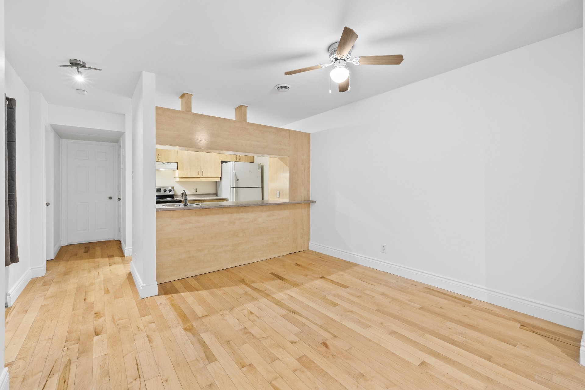 Photo - Kitchen