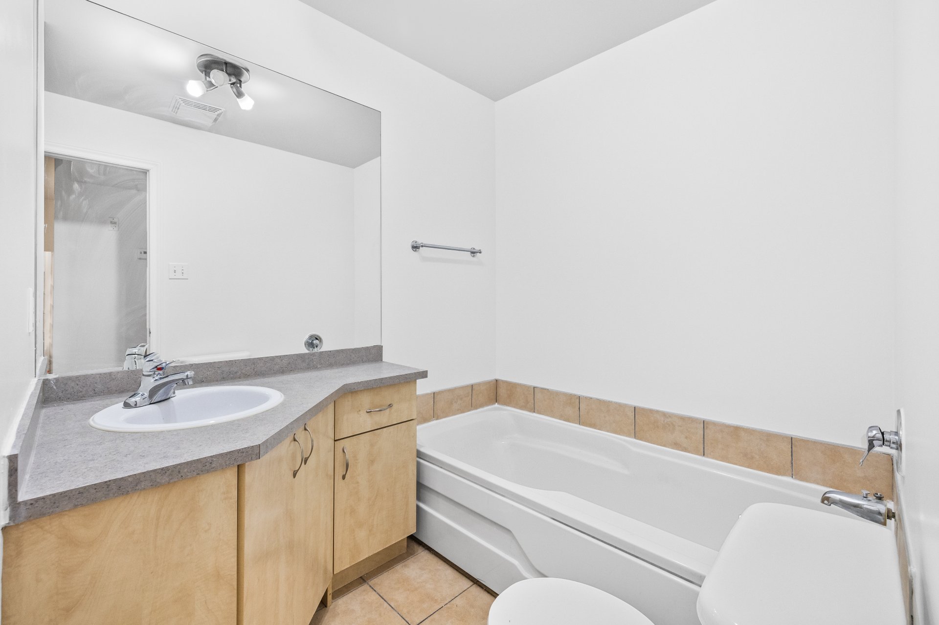 Photo - Bathroom