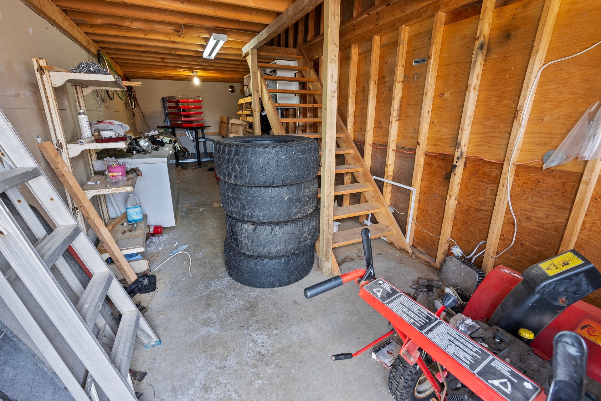 Photo - Garage