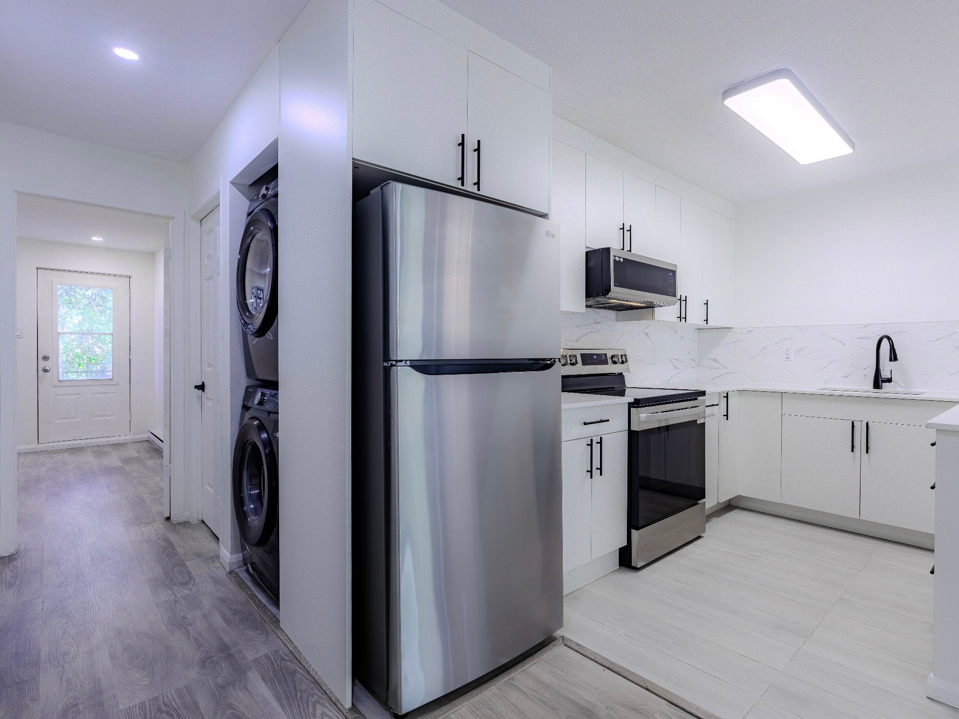 Photo - Kitchen