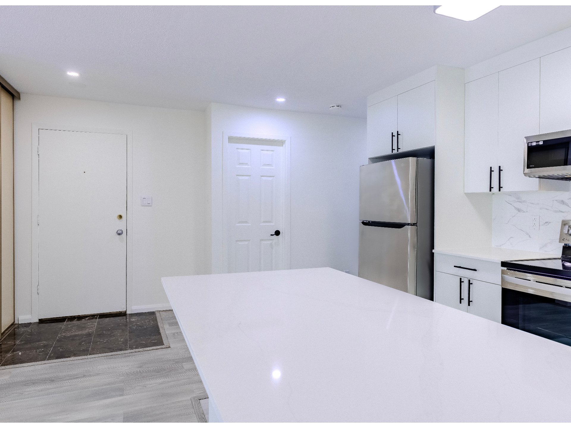 Photo - Kitchen