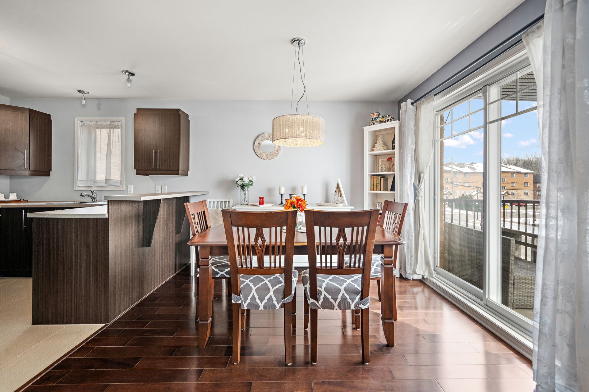 Photo - Salle à manger