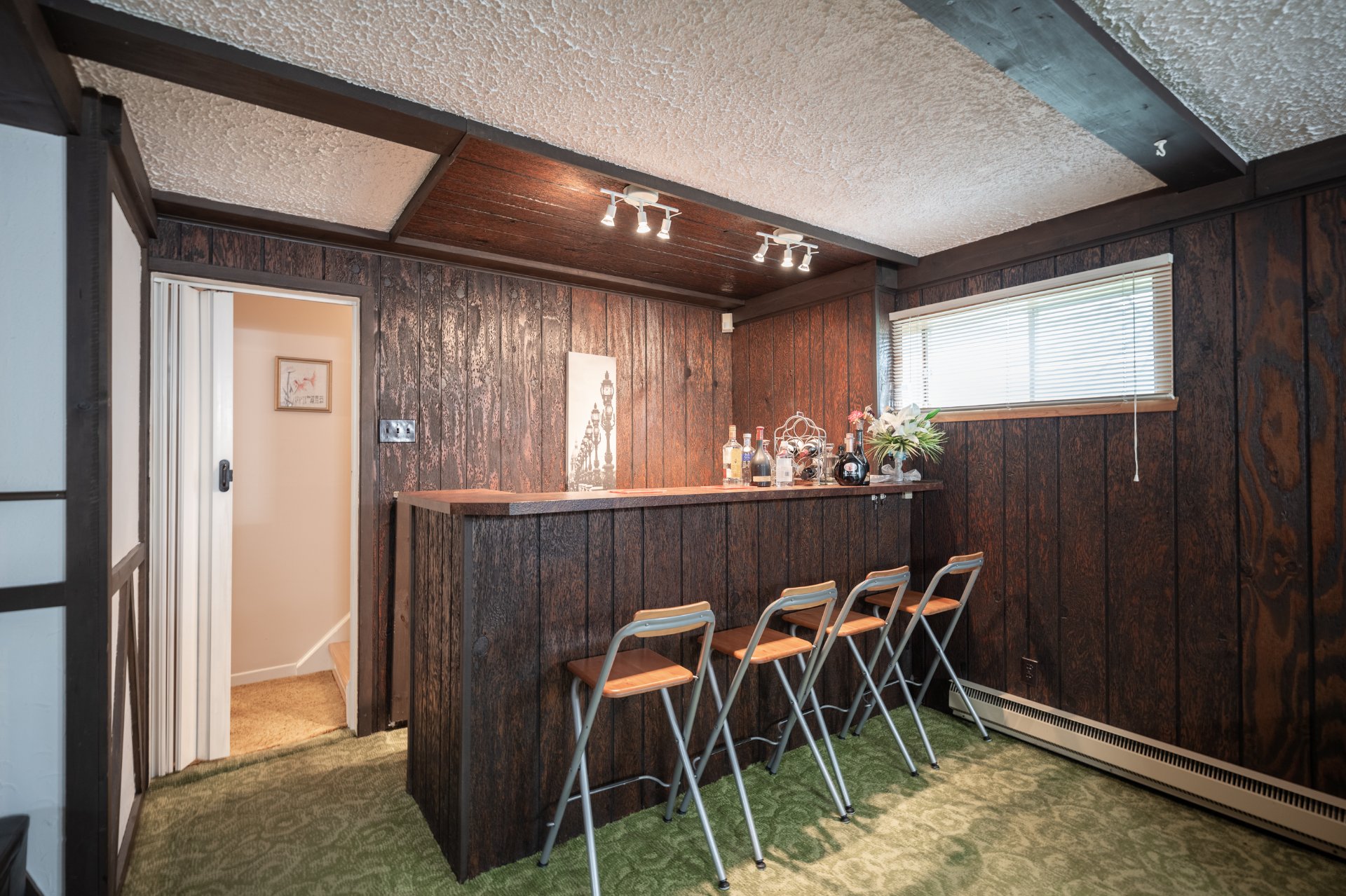 Photo - Family room