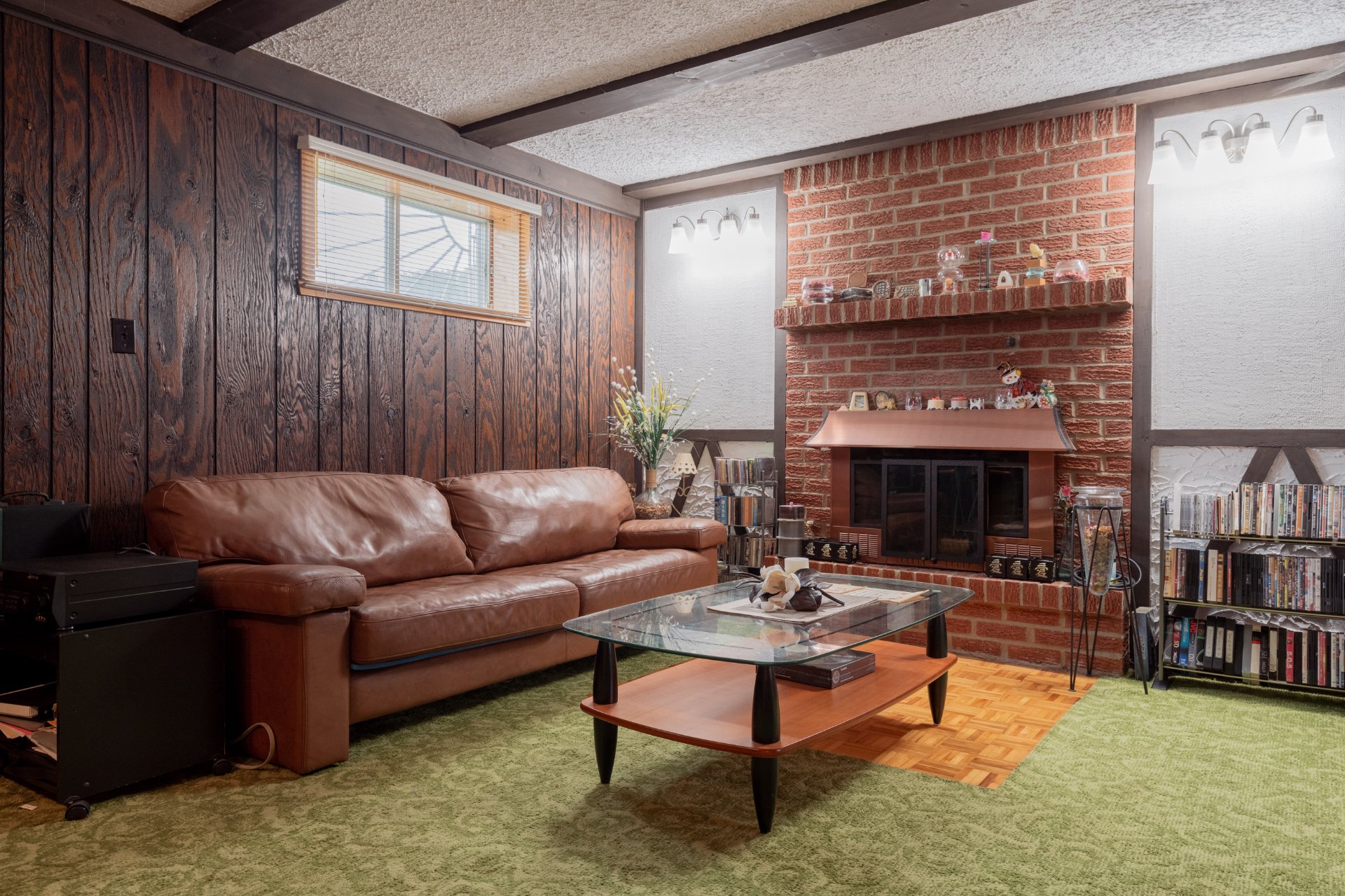 Photo - Family room