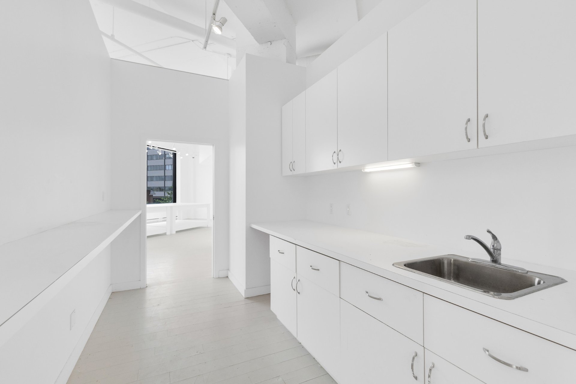 Photo - Kitchenette