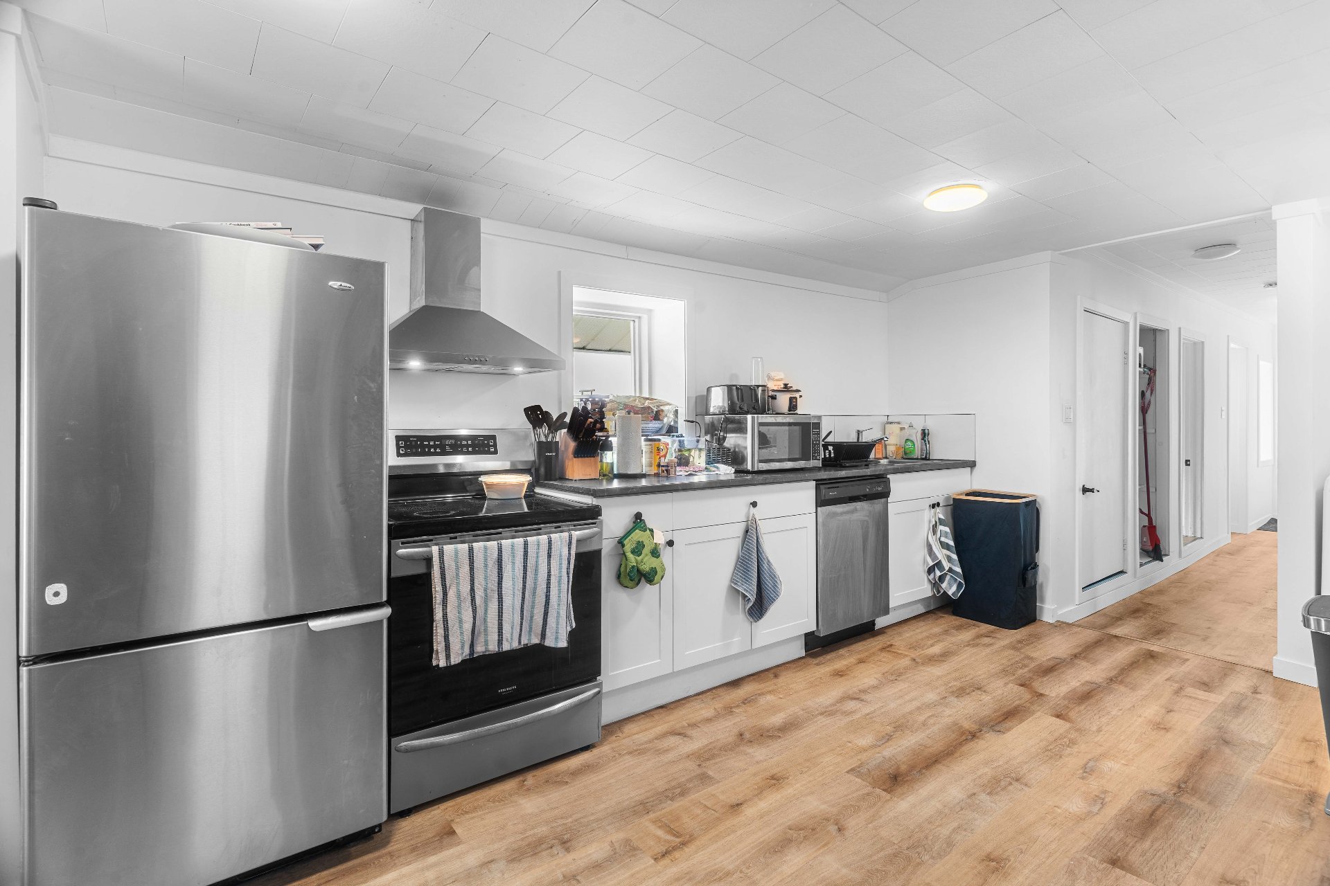 Photo - Kitchen