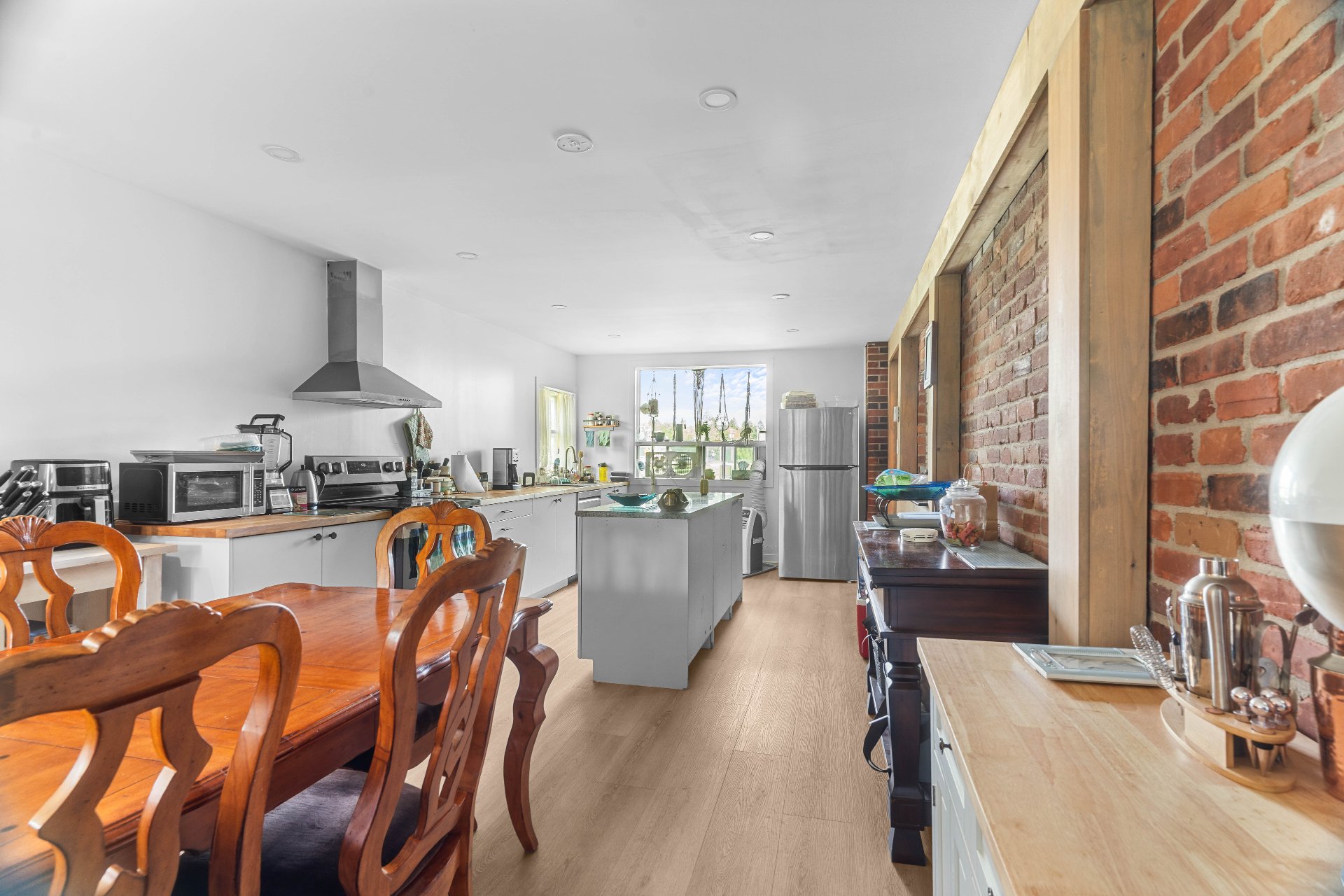 Photo - Dining room