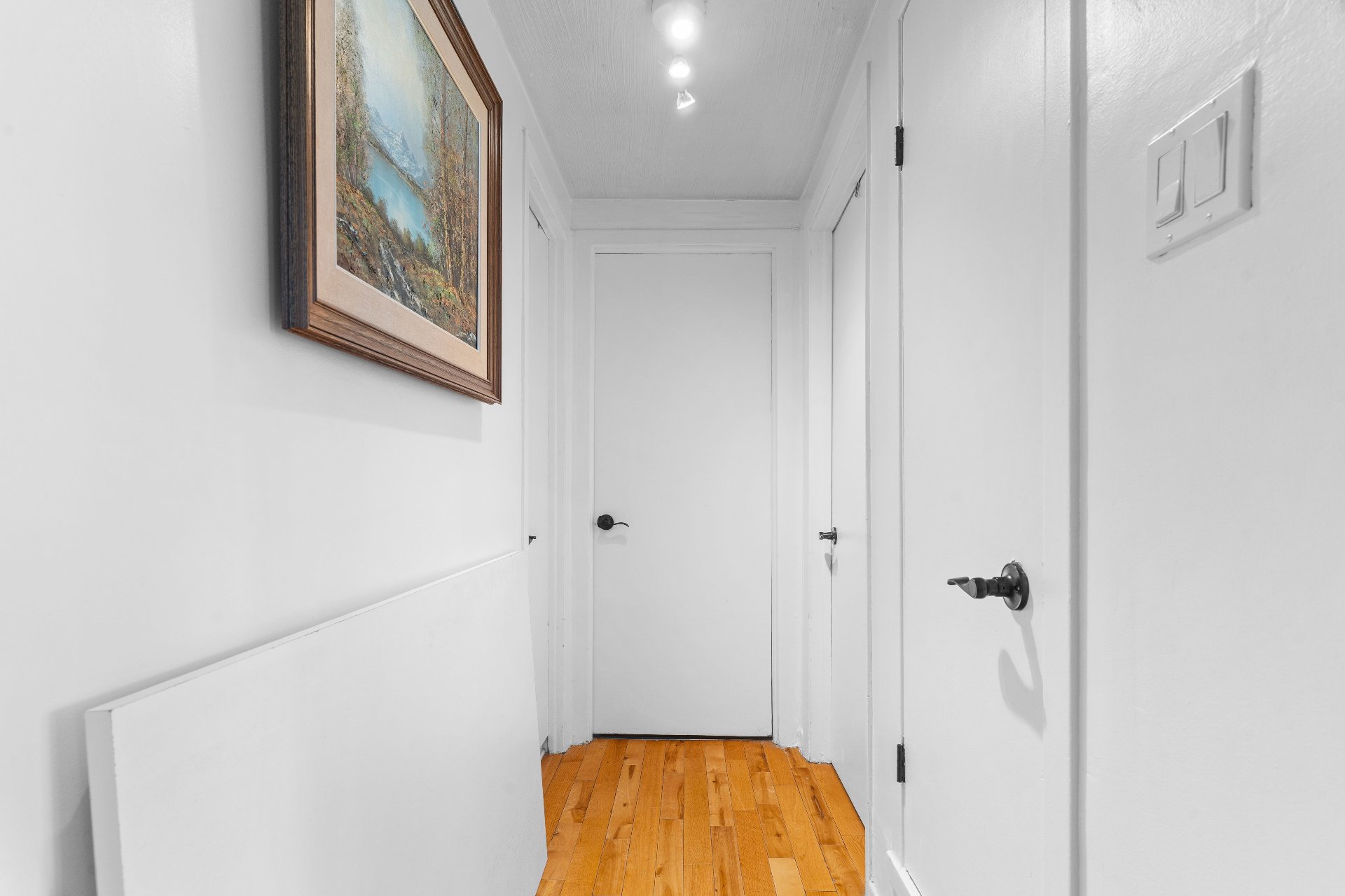 Photo - Hallway