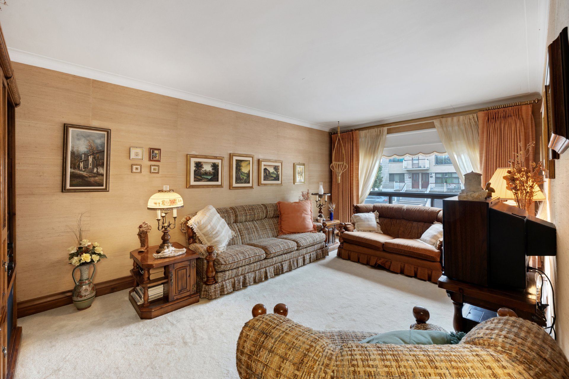 Photo - Salon