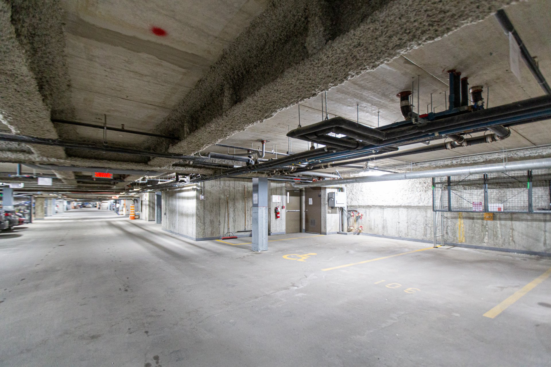 Photo - Stationnement